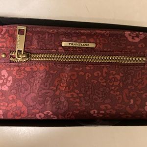 Red travelon wallet new with tags!